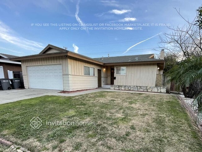 Building Photo - 1638 E 220th St