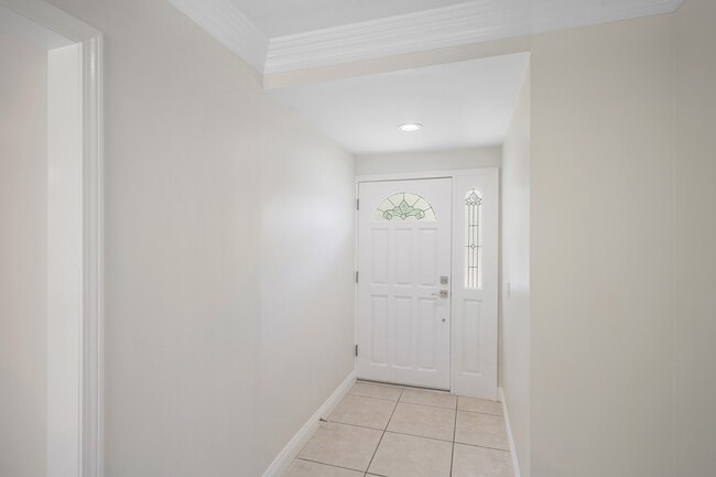 Photo - 3805 Los Olivos Ln