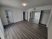 Photo - 14614 Vanowen St