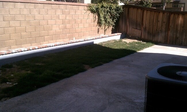 Photo - Nice 4 Bed 2.5 Bath home in Riverside! New Appliances! Call Today!