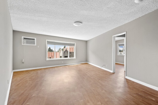 Photo - D19--Hoover House--3036 South Hoover Street