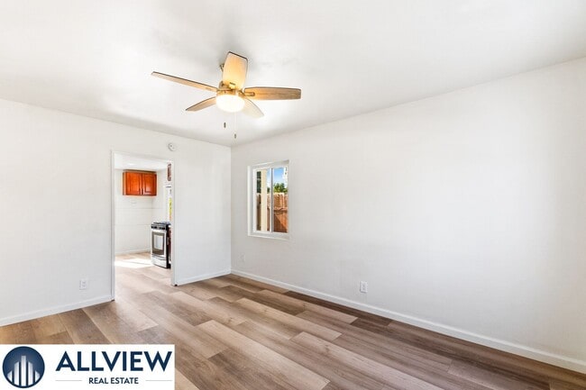 Photo - 452 S Shaffer St Unit 454