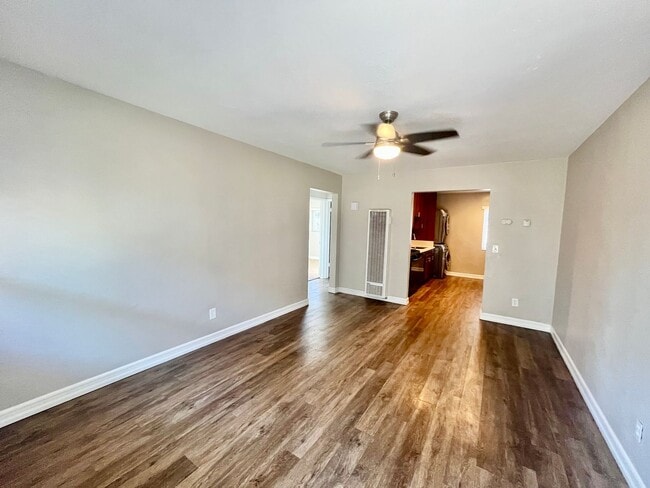 Photo - 4241 Euclid Ave Unit 4241