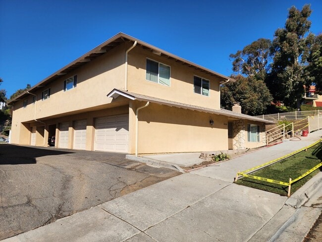 Building Photo - 2658 Farel St Unit 4