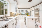 Photo - 607 N Hillcrest Rd House