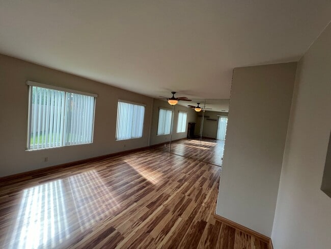 Photo - Great Townhome for Rent