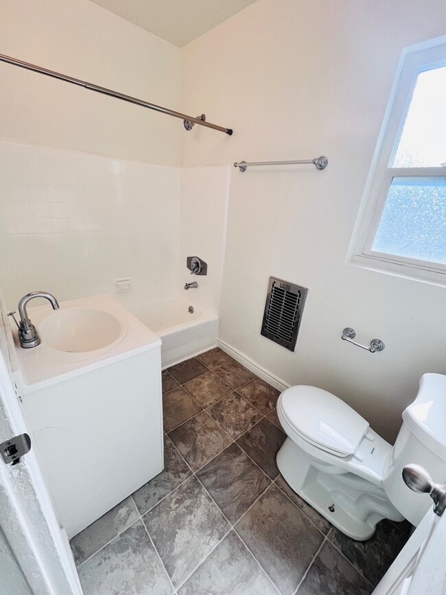 Photo - 4040 Palmwood Dr