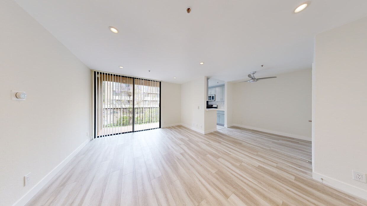 3D Tour - Hillside View