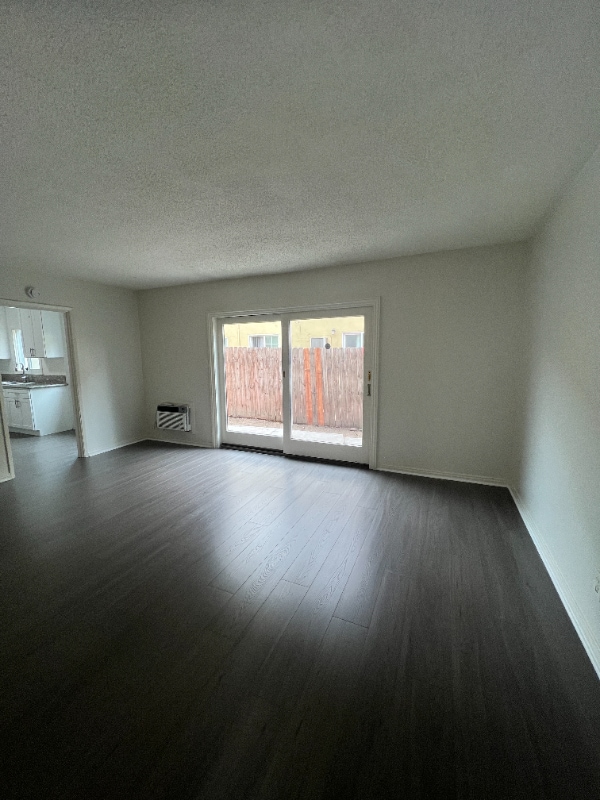 Building Photo - 1827 W Glencrest Ave Rental