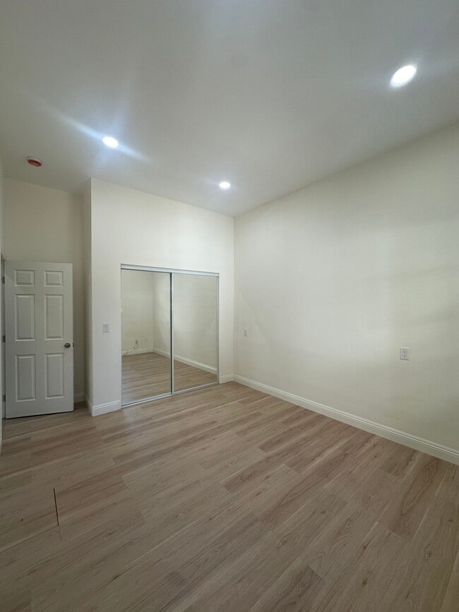 Photo - 1223 Elden Ave Unit C