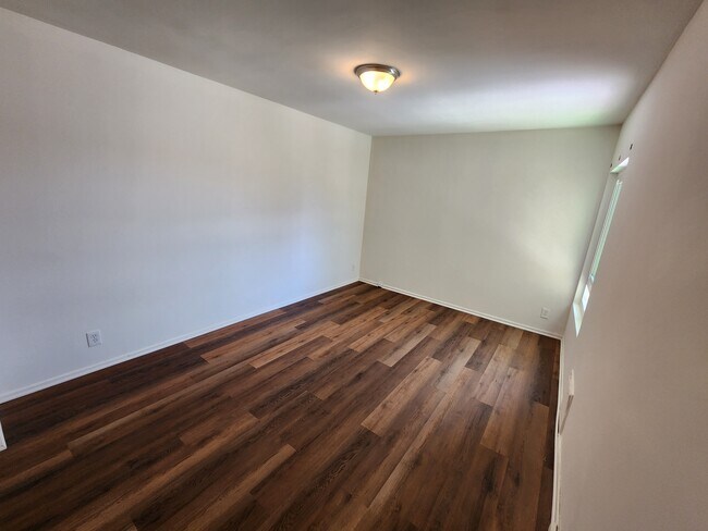Photo - 1016 N Edinburgh Ave Unit Edinburgh