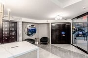 Photo - 105 S Doheny Dr Apartment
