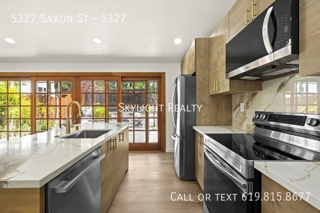 Photo - 5327 Saxon St