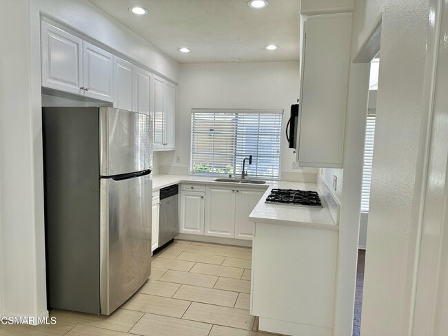 Photo - 495 Novara Way