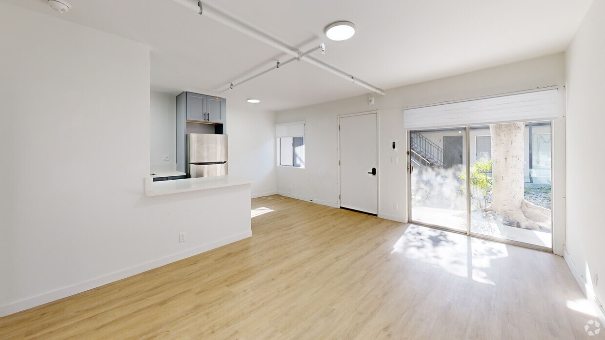 3D Tour - 435 N Euclid Ave