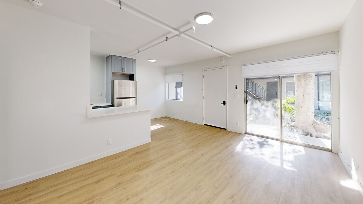 3D Tour - 435 N Euclid Ave