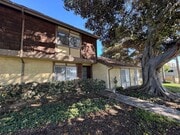 Photo - Spacious 3+2.5 Townhome in Woodbridge Park