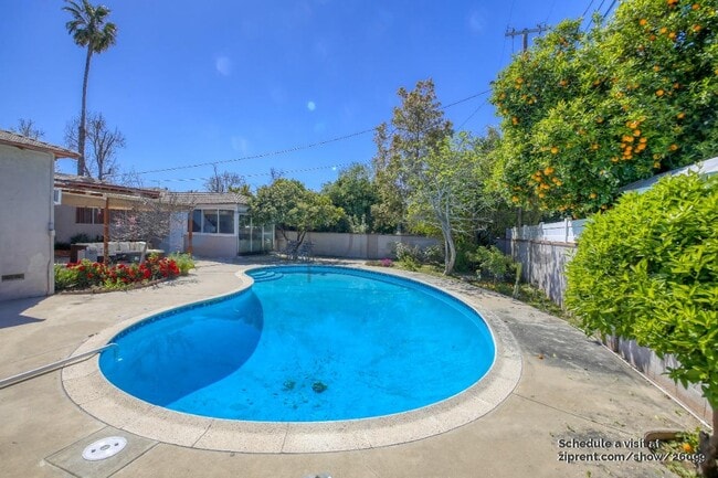 Photo - 10045 Wisner Ave