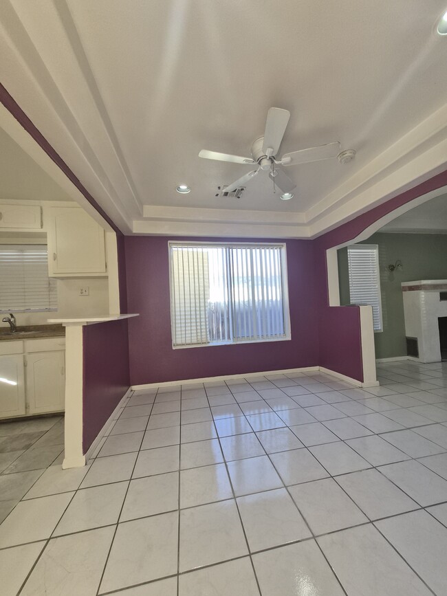 Photo - 45565 King St