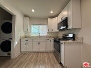 Photo - 7006 Encino Ave