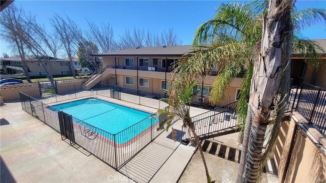 Photo - 811 Orchid Ct Unit A