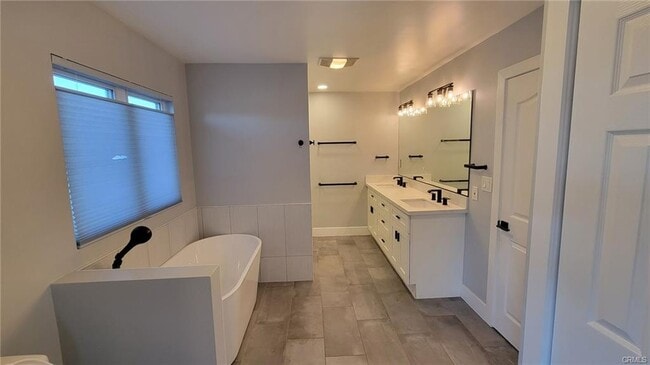 Photo - 12812 Short Ave