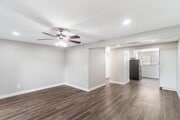 Photo - Country Squire Apartments