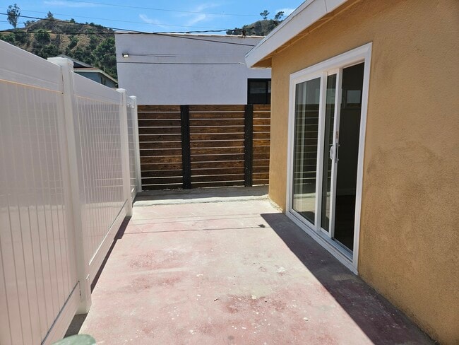 Photo - 2314 Elmgrove St