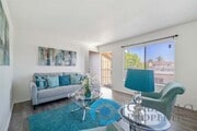 Photo - 4521-4523 Winona Avenue Unit 4523B
