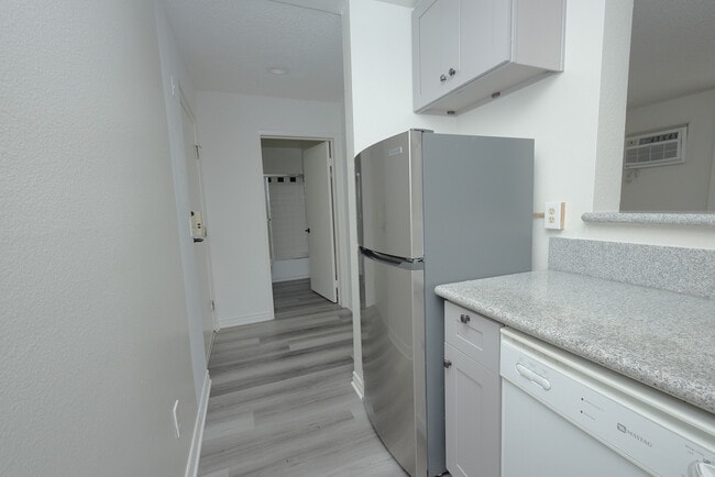 Photo - 1632 N Formosa Ave Unit 108