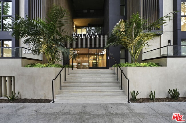 Photo - 350 N Palm Dr Unit 401