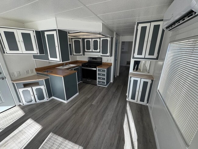 Photo - 64 Sylvia St