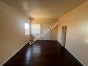 Photo - 920 Flora St