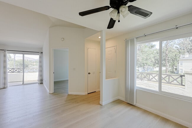 Photo - 707 Brookstone Rd