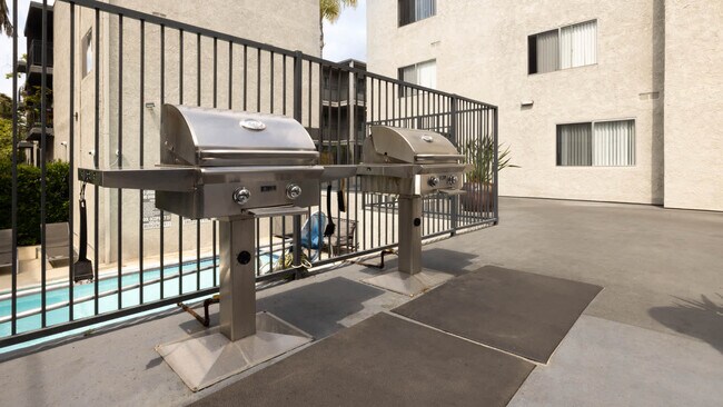 Grilling Area - Virgil Square