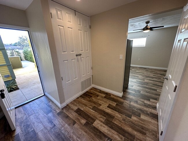 Photo - 678 N Shaffer St Unit C