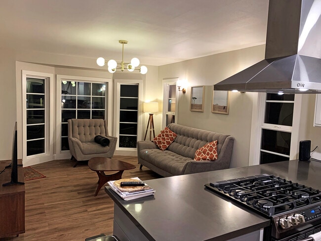 Photo - 3467 W 71st St