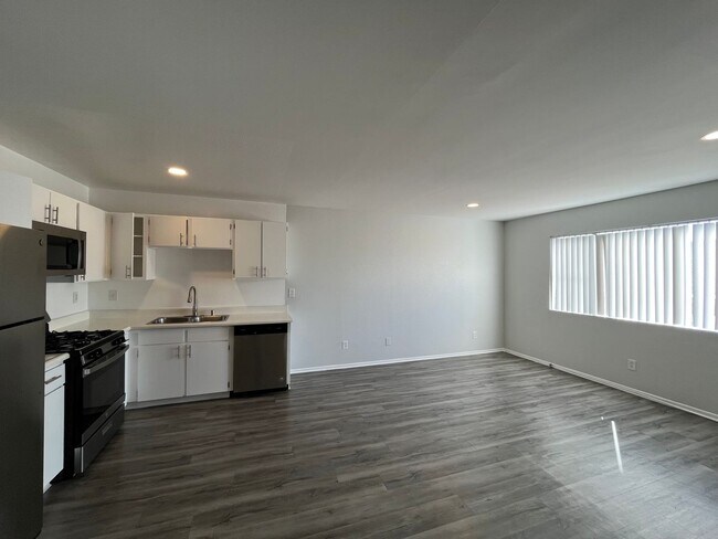 Photo - 226 South Serrano