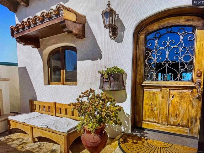 Photo - 1594 Crespo Dr