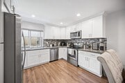 Photo - 3 bed 2 bath move-in ready unit. House