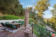 Photo - 8718 Crescent Dr
