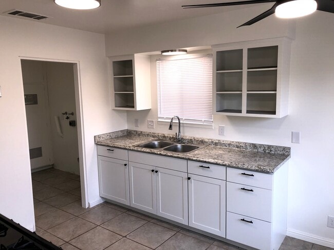 Photo - 73131 San Nicholas Ave Apartments Unit B