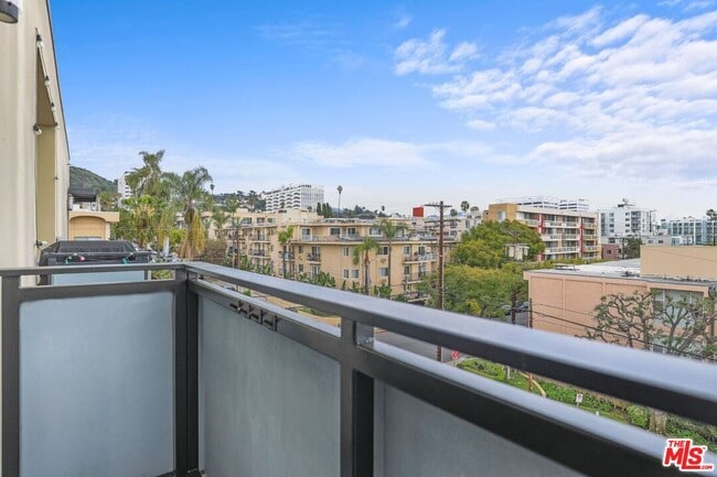 Photo - 7260 Hawthorn Ave Unit 207