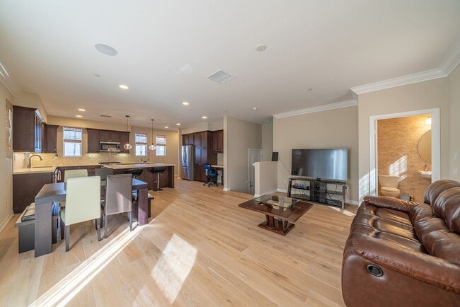 Photo - Gorgeous Lomita Townhome