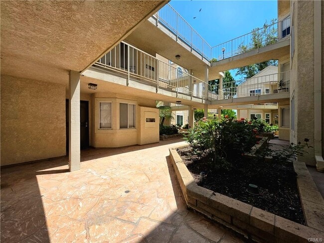 Photo - 3845 Farquhar Ave Unit 106