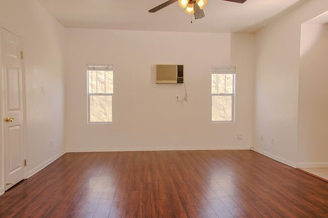 Photo - Garfield Avenue Apartments