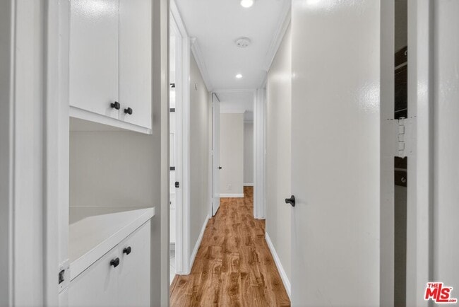 Photo - 5900 Canterbury Dr Unit B217