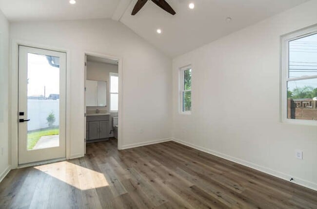 Photo - H012-KENWATER Unit 1