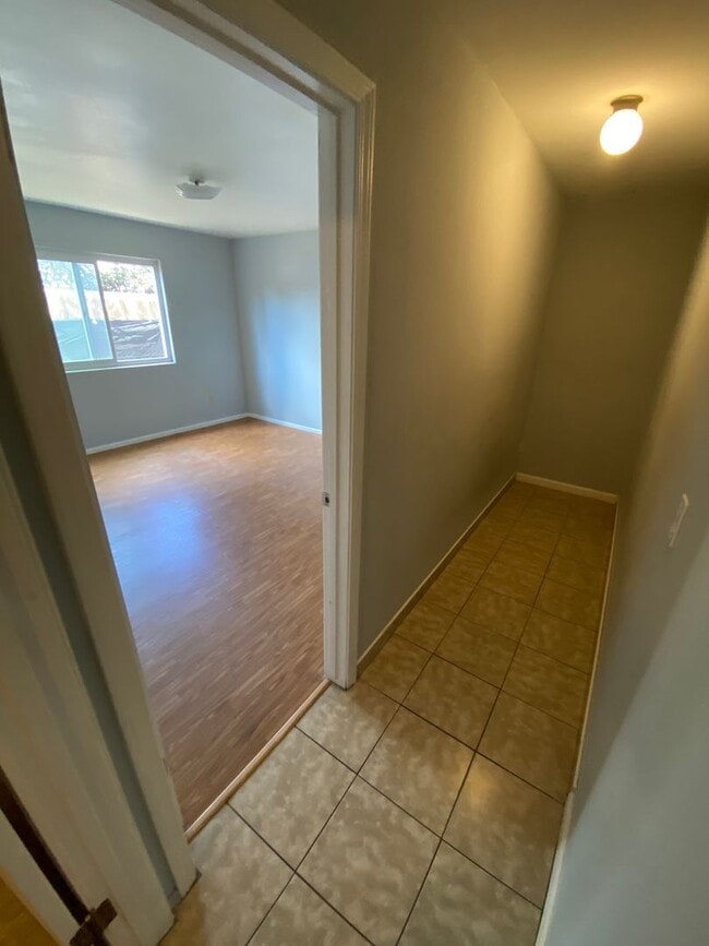 Photo - 825 Raaberg Way Unit B