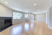 Photo - 604 W Wilson Ave Townhome